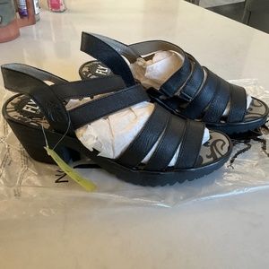 NWT! Fly UK Black Strappy Sandals 40/9/9.5